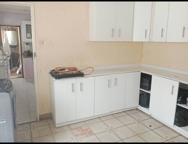4 BEDROOM HOUSE FOR SALE IN RAISETHORPE